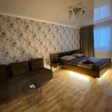 2 Комнатная Квартира, До 6 Спальных Мест Kryvyi Rih Exterior photo